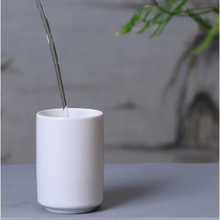 Japanese Simple Black and White Style handleless Ceramic Mug Hotel Teacup Toothbrush Cup Washing Mouth Cup. (White)